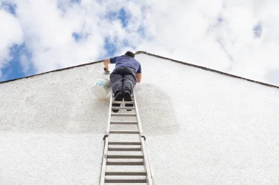 Peinture extérieure à Loix — façades et ravalement